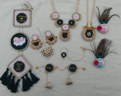 Baby shower jewellery set