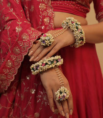 Flower Haldi Jewellery With Mini Flower
