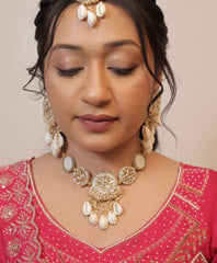 White Beaded Haldi Jewellery Set With Haathphool