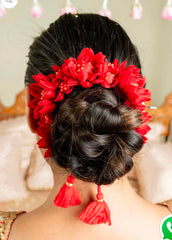Elegant Floral Gajra Bun Hairstyle | Bridal & Festive Hair Inspiration