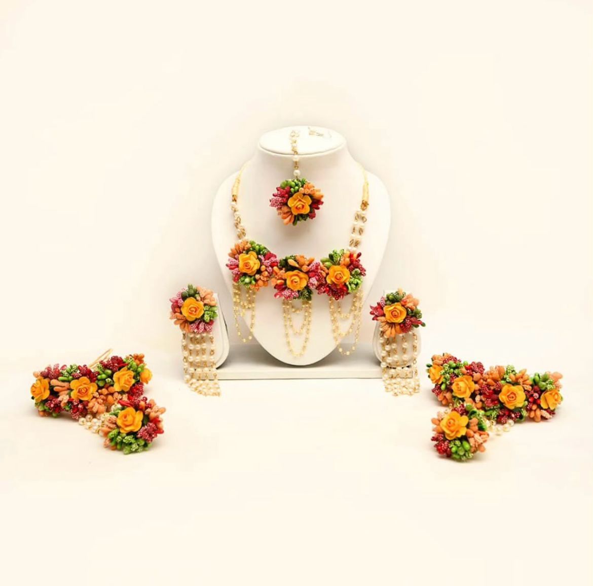 Floral Yellow and White Jewelry Set