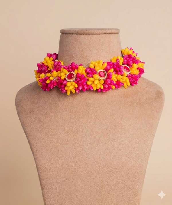 Pollen Flower Necklace Set