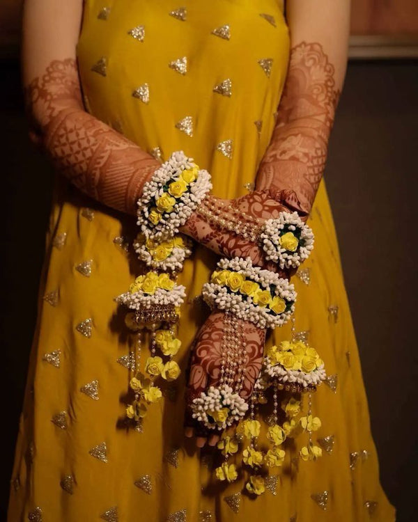 Floral White And Yellow Kalere🌼