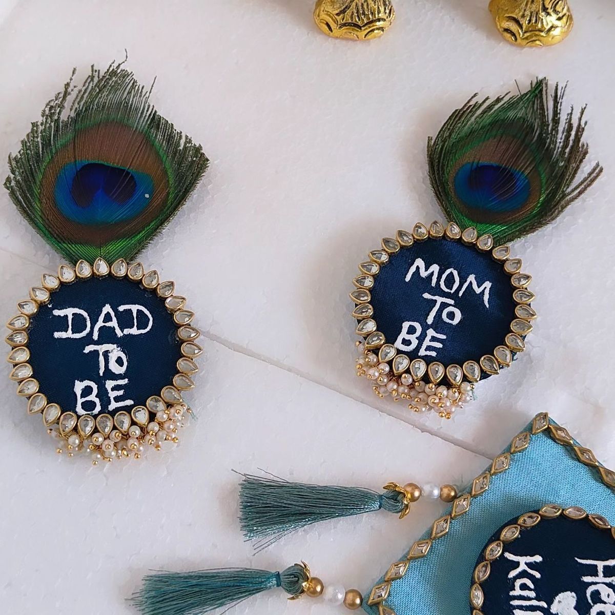 MOM & DAD To Be Brooches