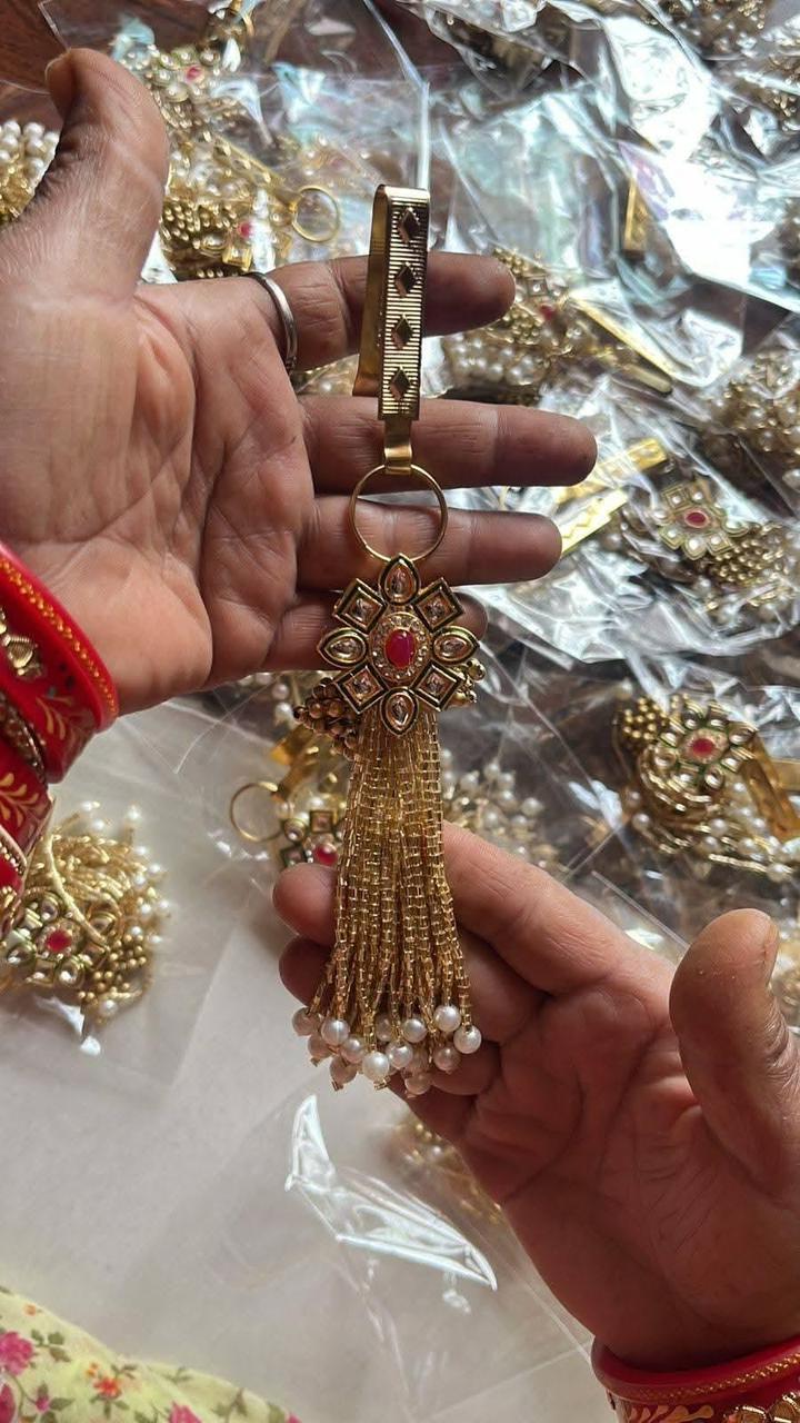 Kundan Satka Key Chain