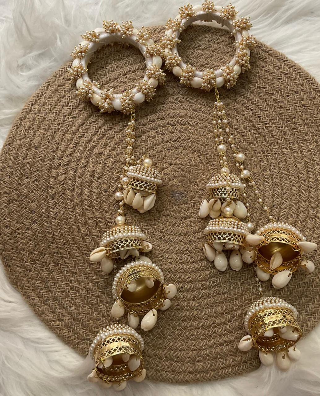 Shell Bangle Kalere