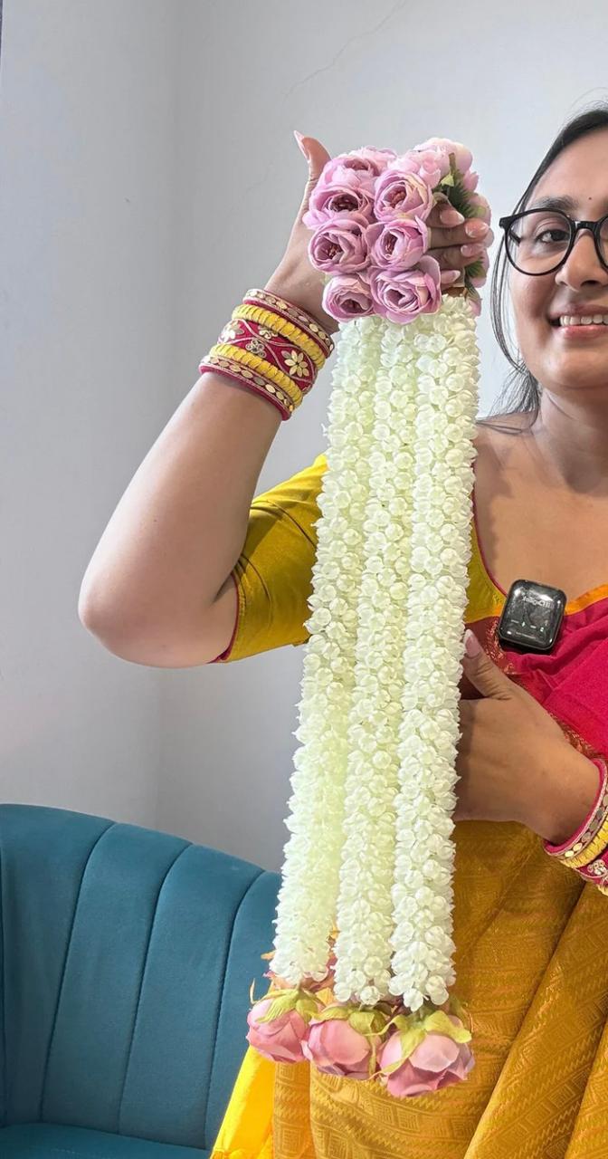 Peony With Mogra Kalere