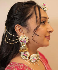 Flower Haldi Jewellery With Mini Flower