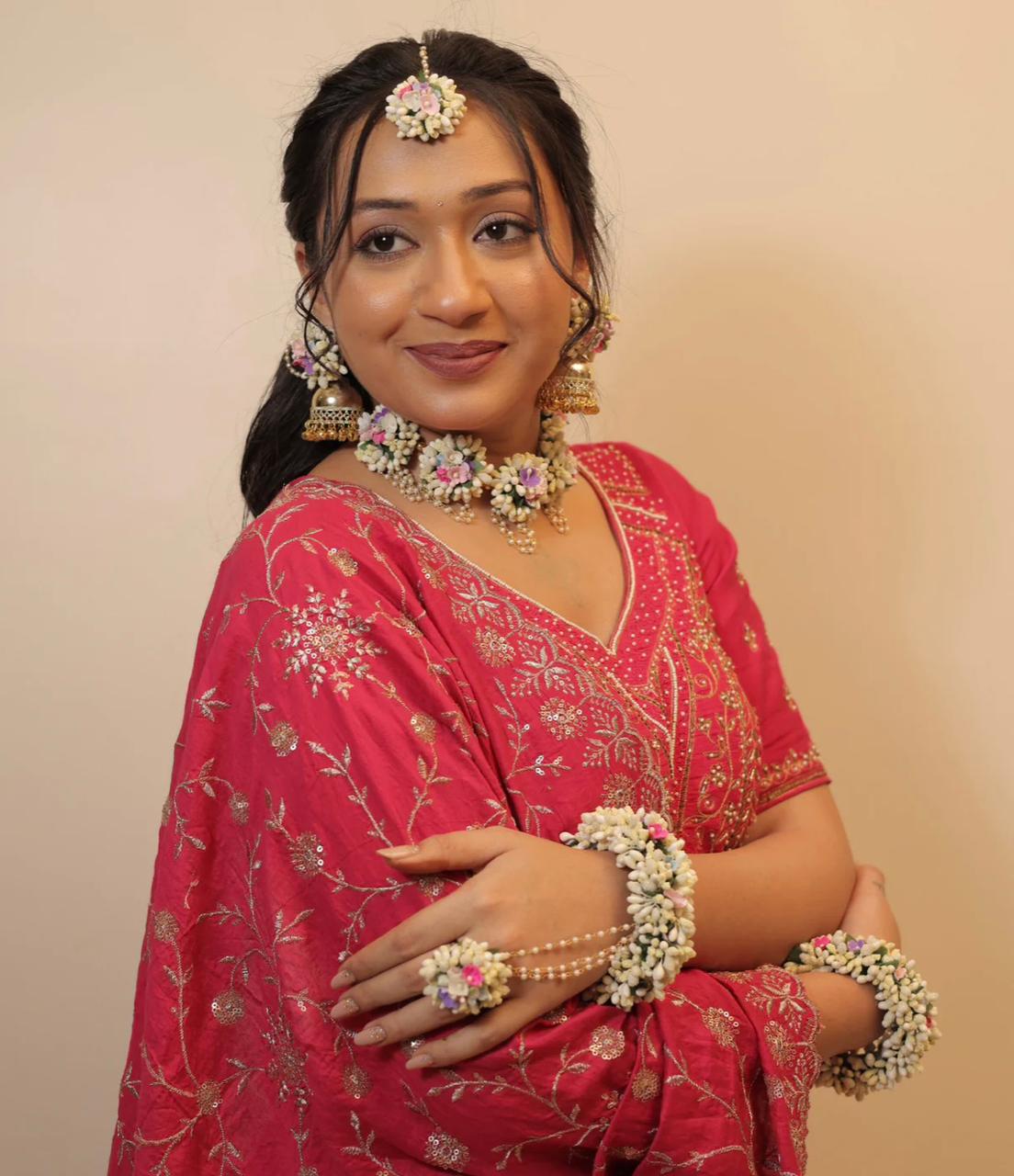 Flower Haldi Jewellery With Mini Flower