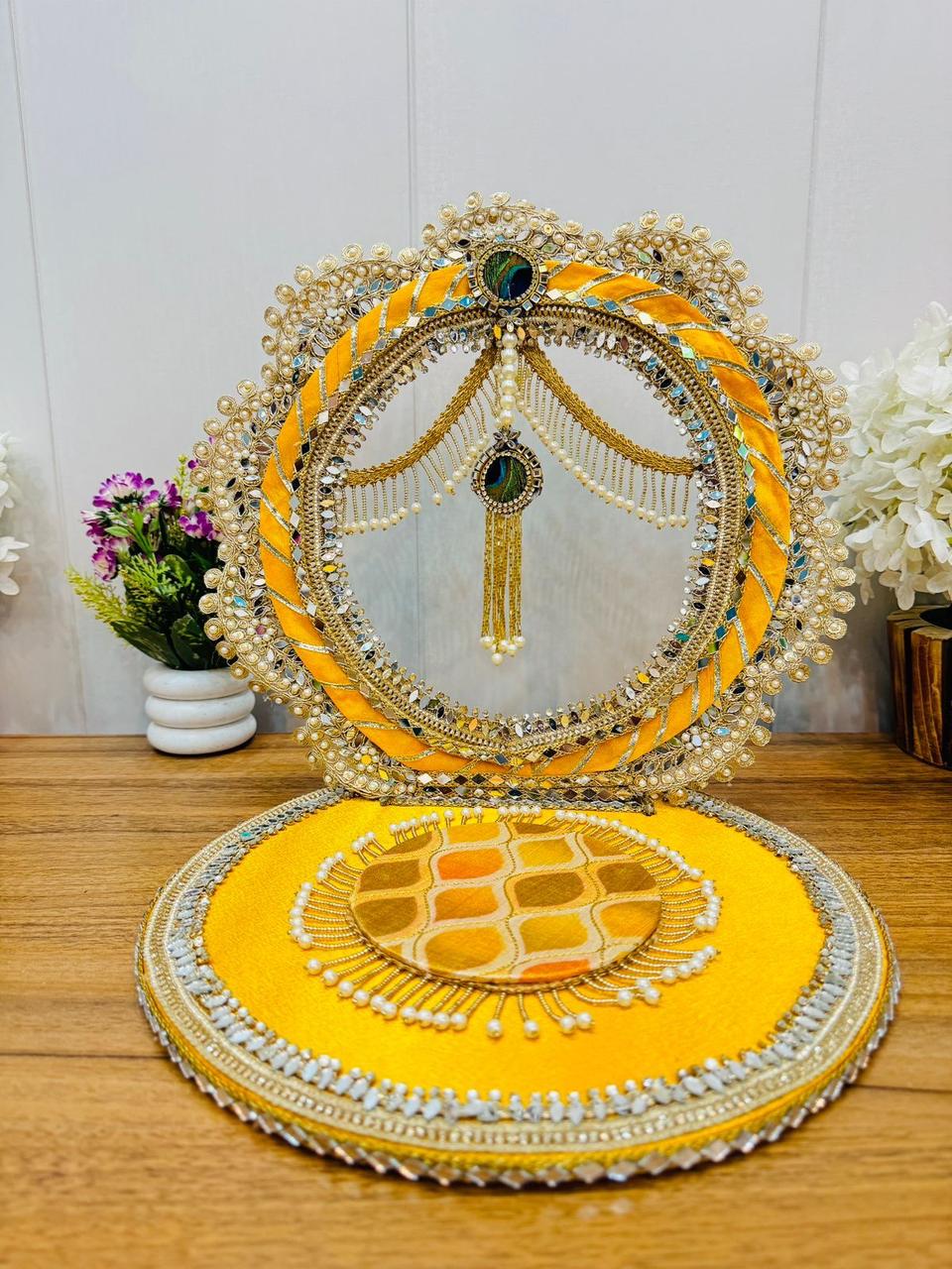 Ladoo Gopal Royal Yellow Singhasan