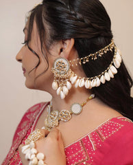 White Beaded Haldi Jewellery Set With Haathphool