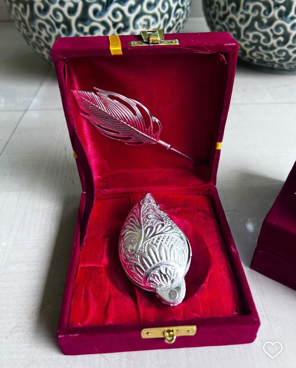Traditional Tilak Dibbi with Decorative Box – Elegant Kumkum Holder for Pooja & Gifting